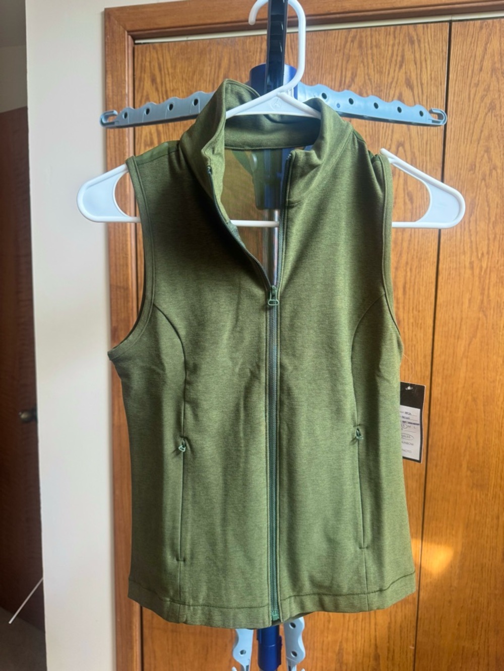 Beyond Yoga Venice Zip-Front Vest